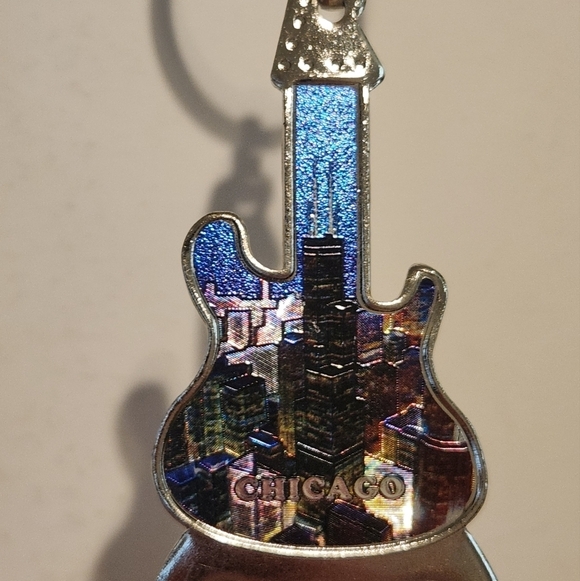 Chicago cityscape guitar shaped metal bottle opener - Picture 3 of 10